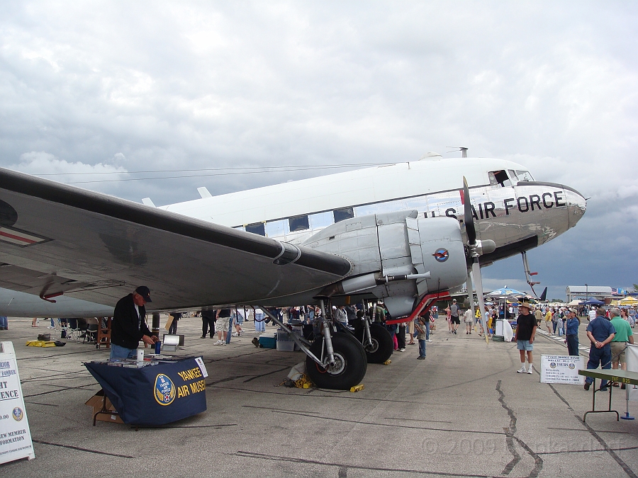 Willow Run Airshow [2009 July 18] 064.JPG - Scenes from the Thunder Over Michigan Air Show at Willow Run Airport